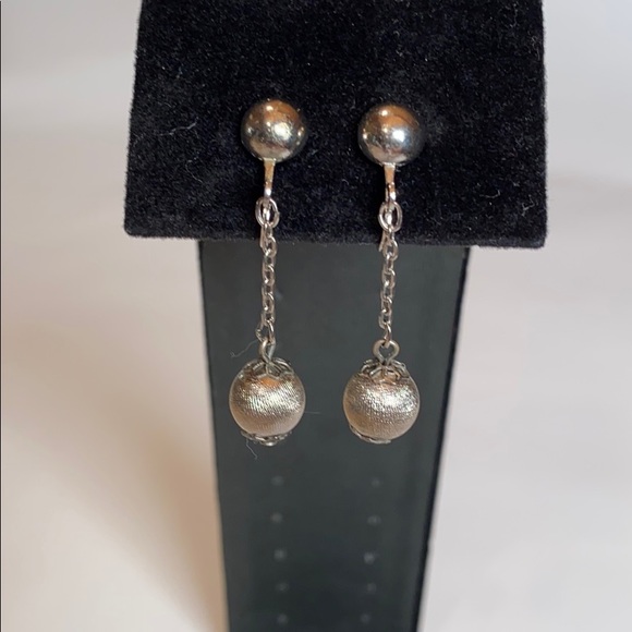 Vintage Clip on Dangle Earrings - Picture 1 of 6